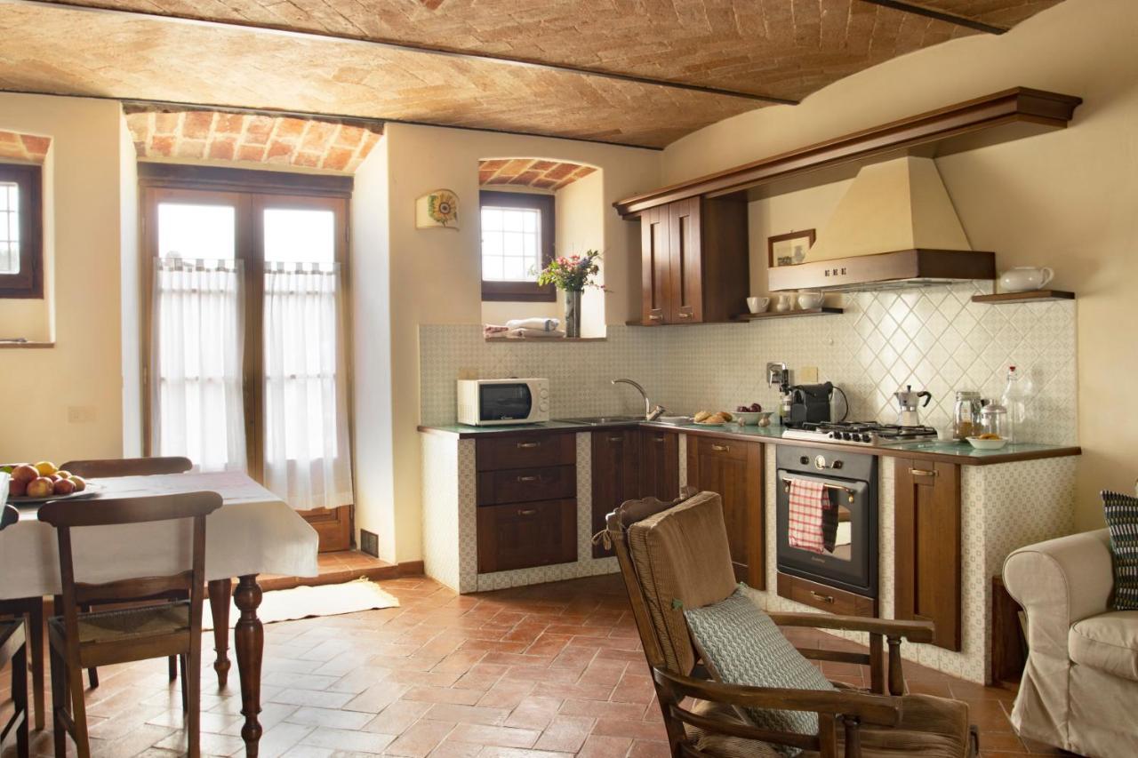 La Fattoria Del Rio Di Sopra - Agriturismo Baldeschi Туоро-суль-Тразимено Экстерьер фото
